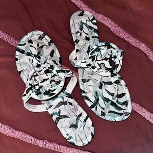 Size 9. Limited Edition, Tory Burch Leather Green And White Tropical Sandals
